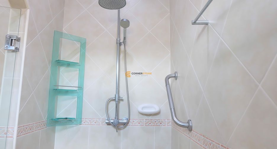 Haus zur Miete und zum Kauf mit 4 Zimmer in Bang Lamung, Chonburi