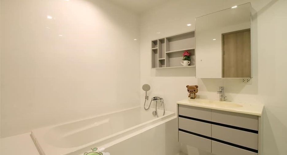 Condo en alquiler y en venta de 1 habitaciones en Watthana, Bangkok