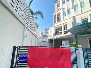 For rent and for sale 5 bed office in Bang Na, Bangkok