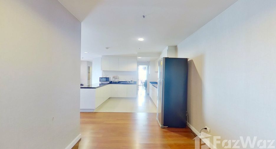 For sale 2 bed condo in Huai Khwang, Bangkok