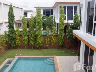For rent 4 bed villa in San Kamphaeng, Chiang Mai