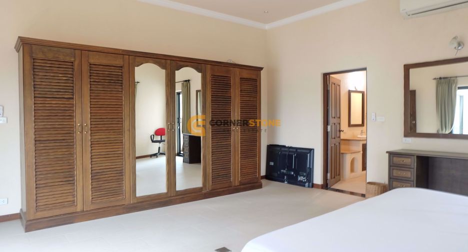 For rent and for sale 4 bedrooms house in East Pattaya, Pattaya