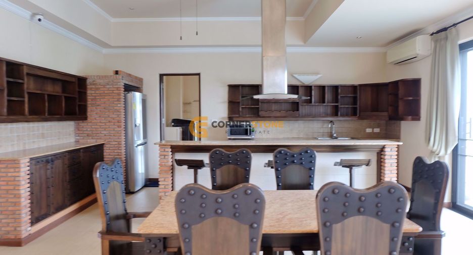 For rent and for sale 4 bedrooms house in East Pattaya, Pattaya