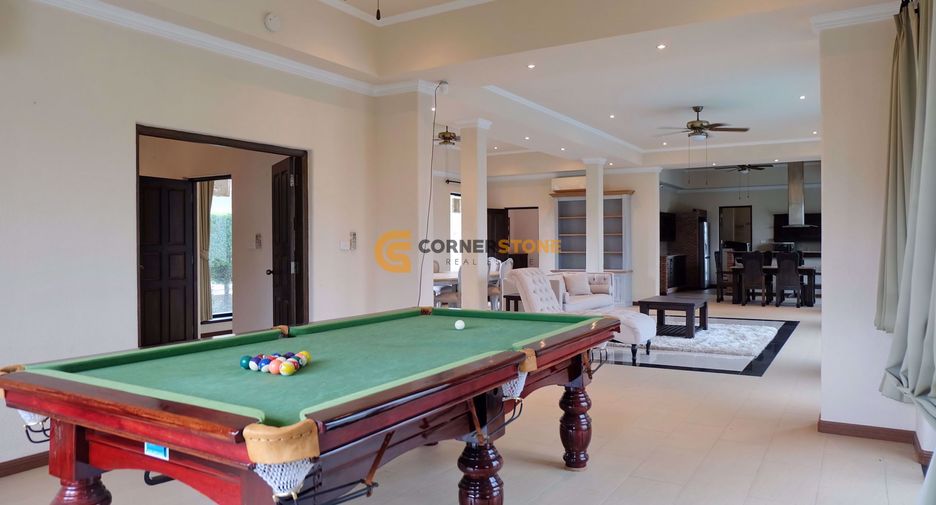 For rent and for sale 4 bedrooms house in East Pattaya, Pattaya