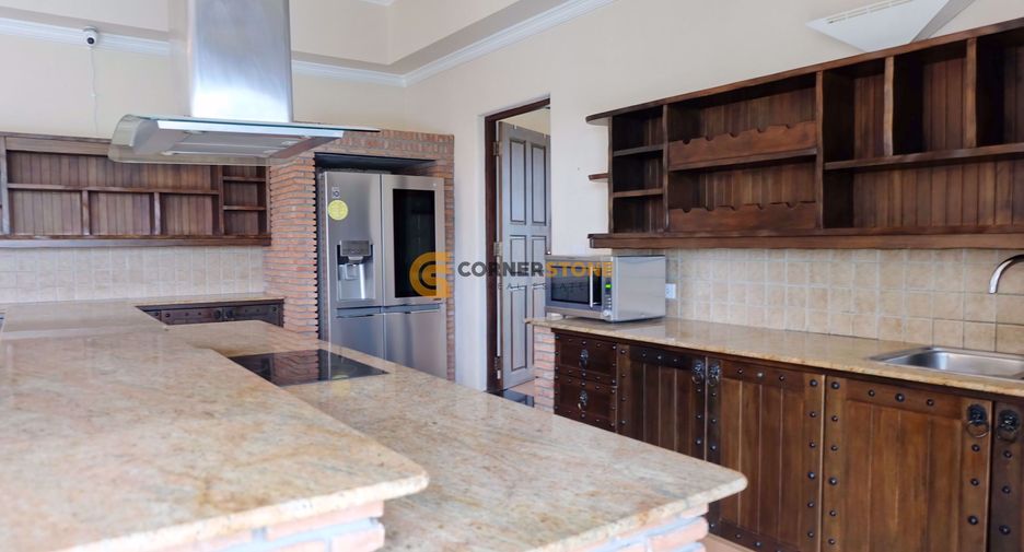 For rent and for sale 4 bedrooms house in East Pattaya, Pattaya