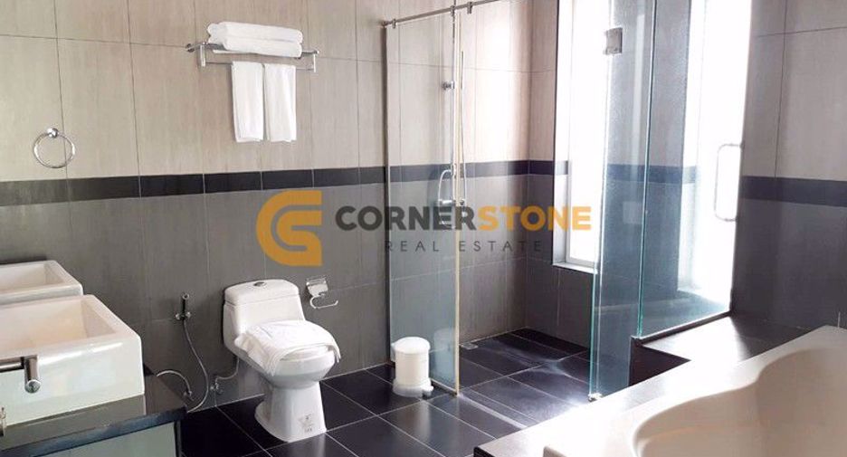 Casa en alquiler y en venta de 4 habitaciones en East Pattaya, Pattaya