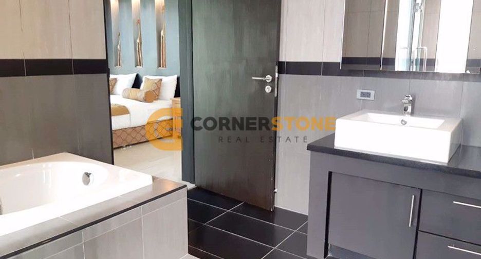 Casa en alquiler y en venta de 4 habitaciones en East Pattaya, Pattaya