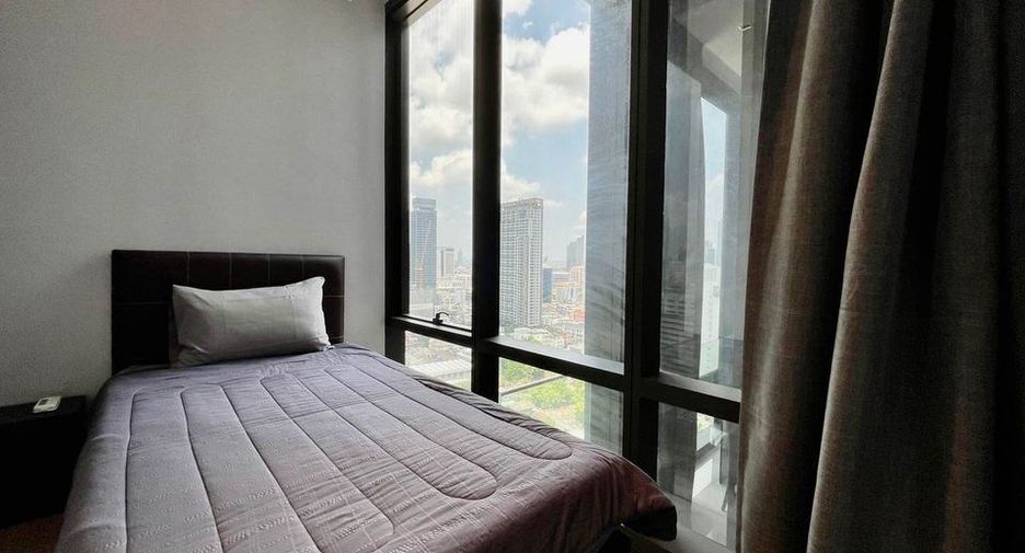 Condo en alquiler y en venta de 2 habitaciones en Bang Rak, Bangkok