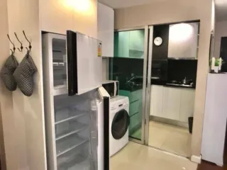 For sale 3 bed condo in Huai Khwang, Bangkok