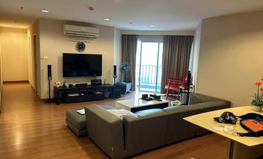 For sale 3 bed condo in Huai Khwang, Bangkok