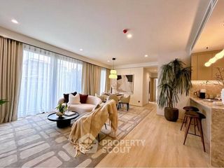 For sale 3 bed condo in Huai Khwang, Bangkok