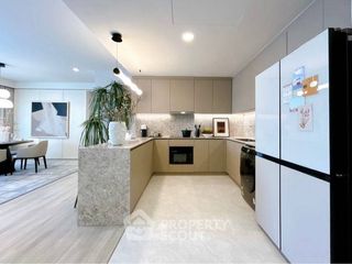 For sale 3 bed condo in Huai Khwang, Bangkok