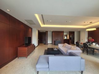 For rent 3 Beds condo in Pathum Wan, Bangkok