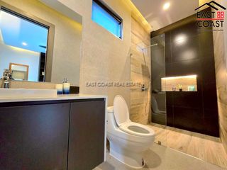 For sale 5 bedrooms house in Bang Lamung, Chonburi