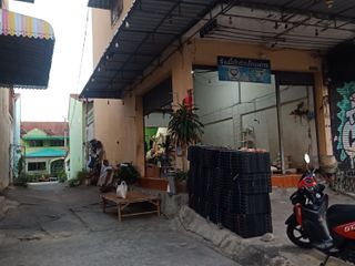 For sale 3 bed retail Space in Phra Samut Chedi, Samut Prakan
