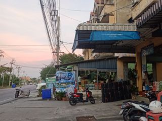 For sale 3 bed retail Space in Phra Samut Chedi, Samut Prakan