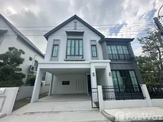 For sale 4 bed villa in Phra Samut Chedi, Samut Prakan