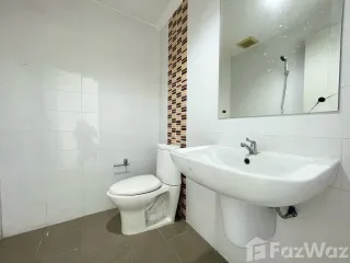 For sale 3 bed townhouse in Mueang Samut Prakan, Samut Prakan