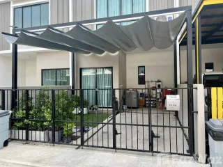For sale 3 bed townhouse in Bang Phli, Samut Prakan