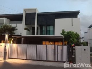 For sale 3 bed townhouse in Bang Phli, Samut Prakan