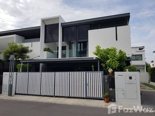 For sale 3 bed townhouse in Bang Phli, Samut Prakan