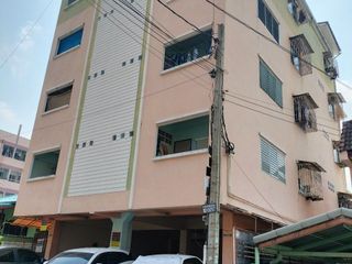 For sale 24 bed retail Space in Mueang Samut Prakan, Samut Prakan