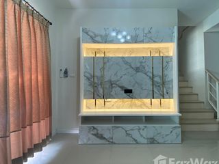 For rent 3 bed townhouse in Bang Sao Thong, Samut Prakan