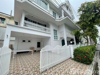 For rent 3 bed townhouse in Mueang Samut Prakan, Samut Prakan