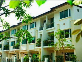 For rent 4 bed townhouse in Mueang Samut Prakan, Samut Prakan
