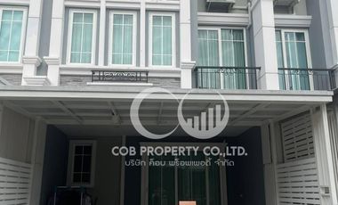 For sale 4 bed townhouse in Mueang Samut Prakan, Samut Prakan