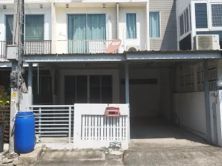 For rent 3 bed townhouse in Mueang Samut Prakan, Samut Prakan