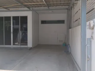 For rent 3 bed townhouse in Mueang Samut Prakan, Samut Prakan