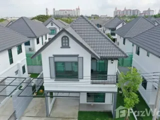 For rent 3 bed townhouse in Bang Sao Thong, Samut Prakan