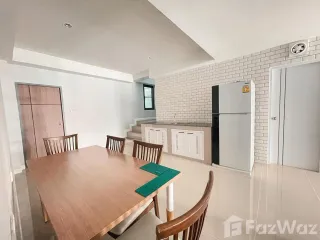 For rent 2 bed townhouse in Mueang Samut Prakan, Samut Prakan