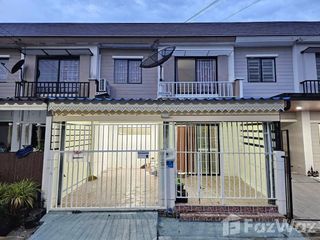 For rent 3 bed townhouse in Bang Sao Thong, Samut Prakan