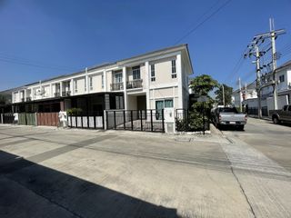 For sale 3 bed townhouse in Bang Phli, Samut Prakan