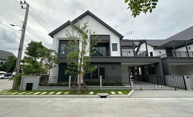 For sale 4 bed house in Bang Phli, Samut Prakan