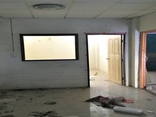 For sale 4 bed retail Space in Mueang Samut Prakan, Samut Prakan
