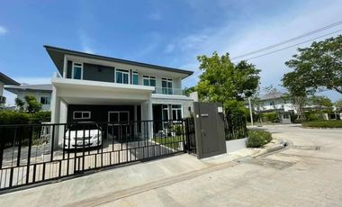 For sale 4 bed house in Bang Phli, Samut Prakan