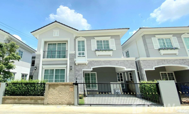 For rent 4 bed house in Mueang Samut Prakan, Samut Prakan