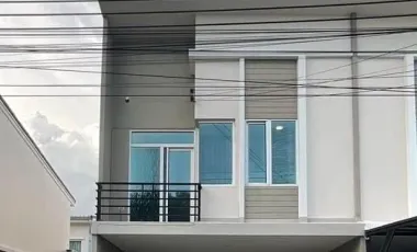 For rent 3 bed townhouse in Bang Phli, Samut Prakan