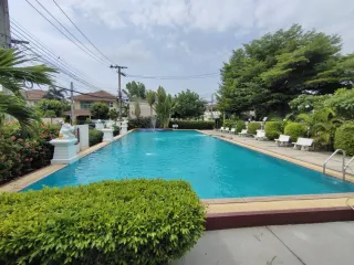 For rent 4 bed townhouse in Mueang Samut Prakan, Samut Prakan