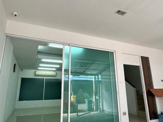 For rent 4 bed townhouse in Bang Sao Thong, Samut Prakan