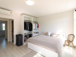 For rent 2 bed townhouse in Mueang Samut Prakan, Samut Prakan