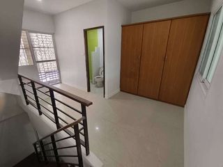 For rent 2 bed townhouse in Mueang Samut Prakan, Samut Prakan