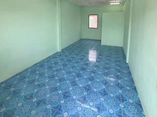 For sale 8 bed retail Space in Mueang Samut Prakan, Samut Prakan