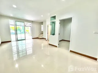 For sale 4 bed townhouse in Bang Phli, Samut Prakan