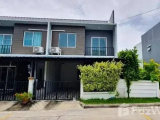 For sale 3 bed townhouse in Bang Phli, Samut Prakan