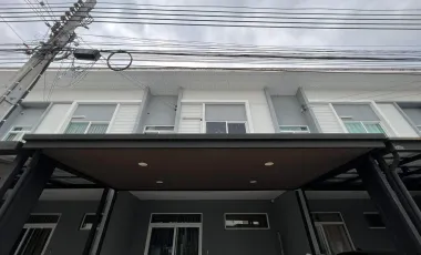 For sale 3 bed townhouse in Bang Phli, Samut Prakan