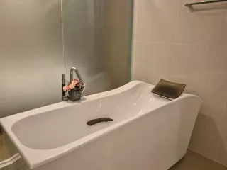 For rent 2 bed condo in Mueang Chiang Mai, Chiang Mai